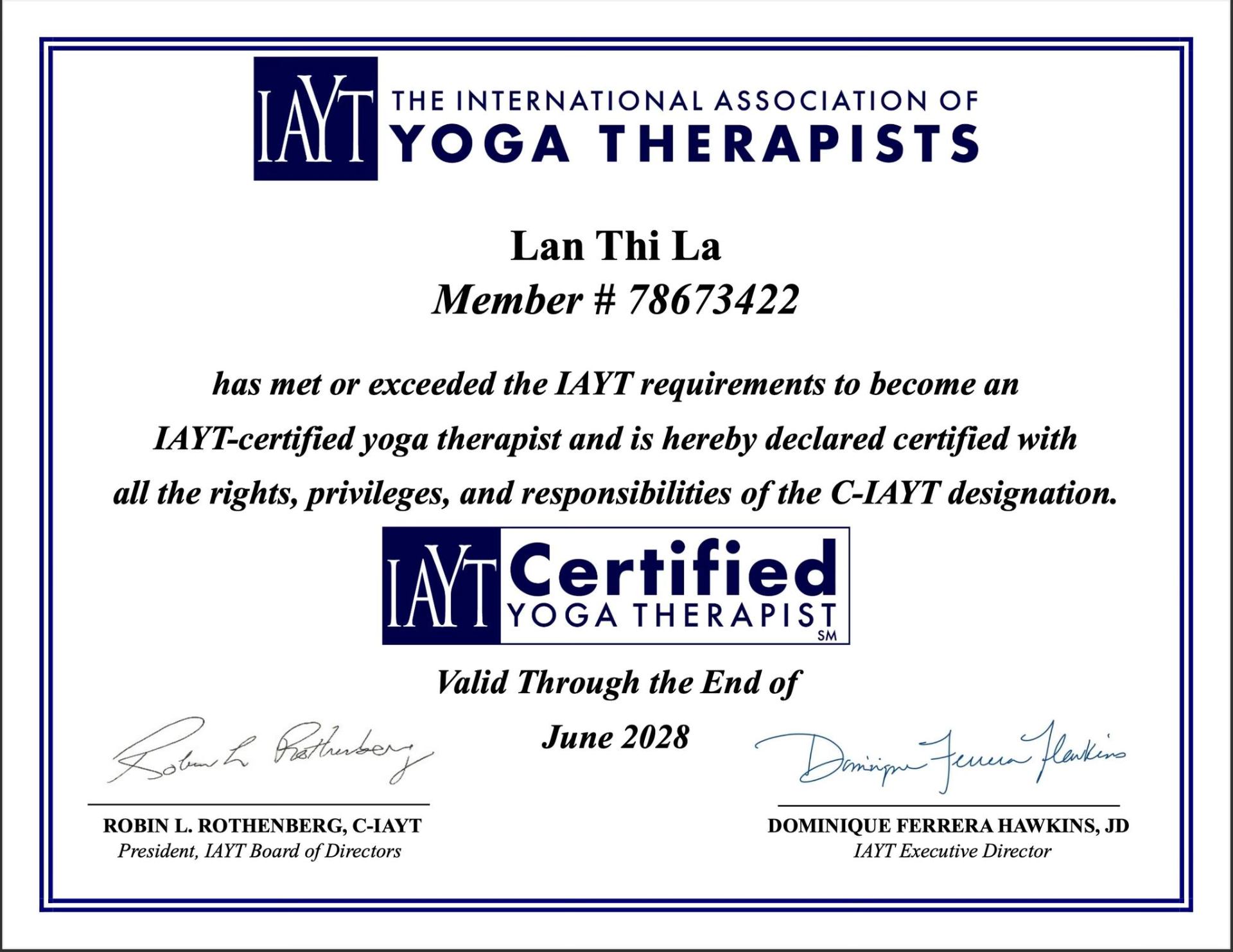 Chứng chỉ C-IAYT chính thức của Coach Lan Thi La – Namaskar Adaptive Yoga, thành viên số 78673422, có hiệu lực đến tháng 6 năm 2028